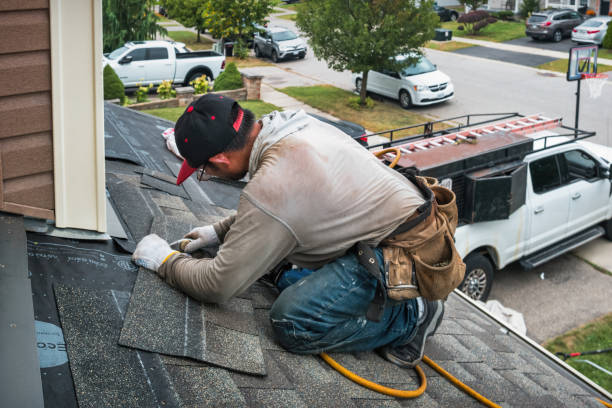 Professional Flat Roof Repair technician working in Mecosta, MI